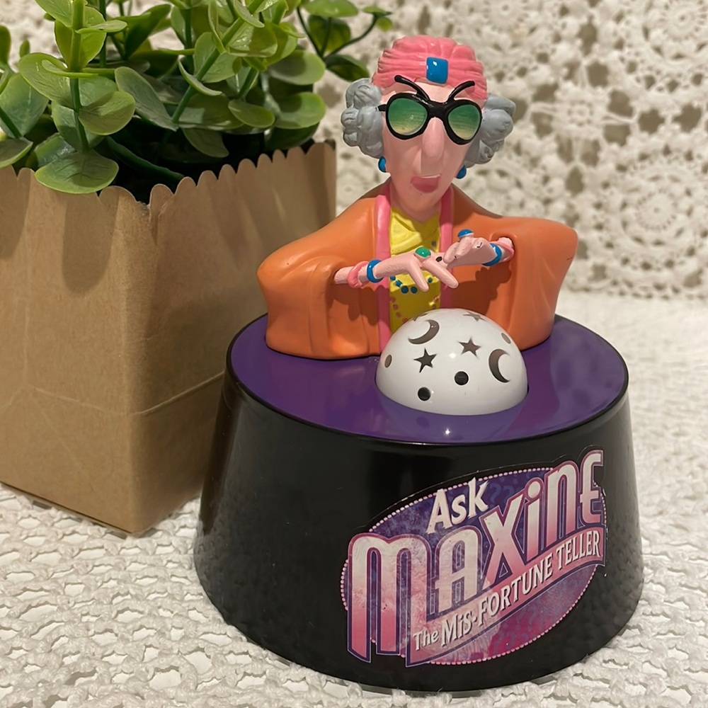 Hallmark Ask Maxine “The Misfortune Teller” joke gift